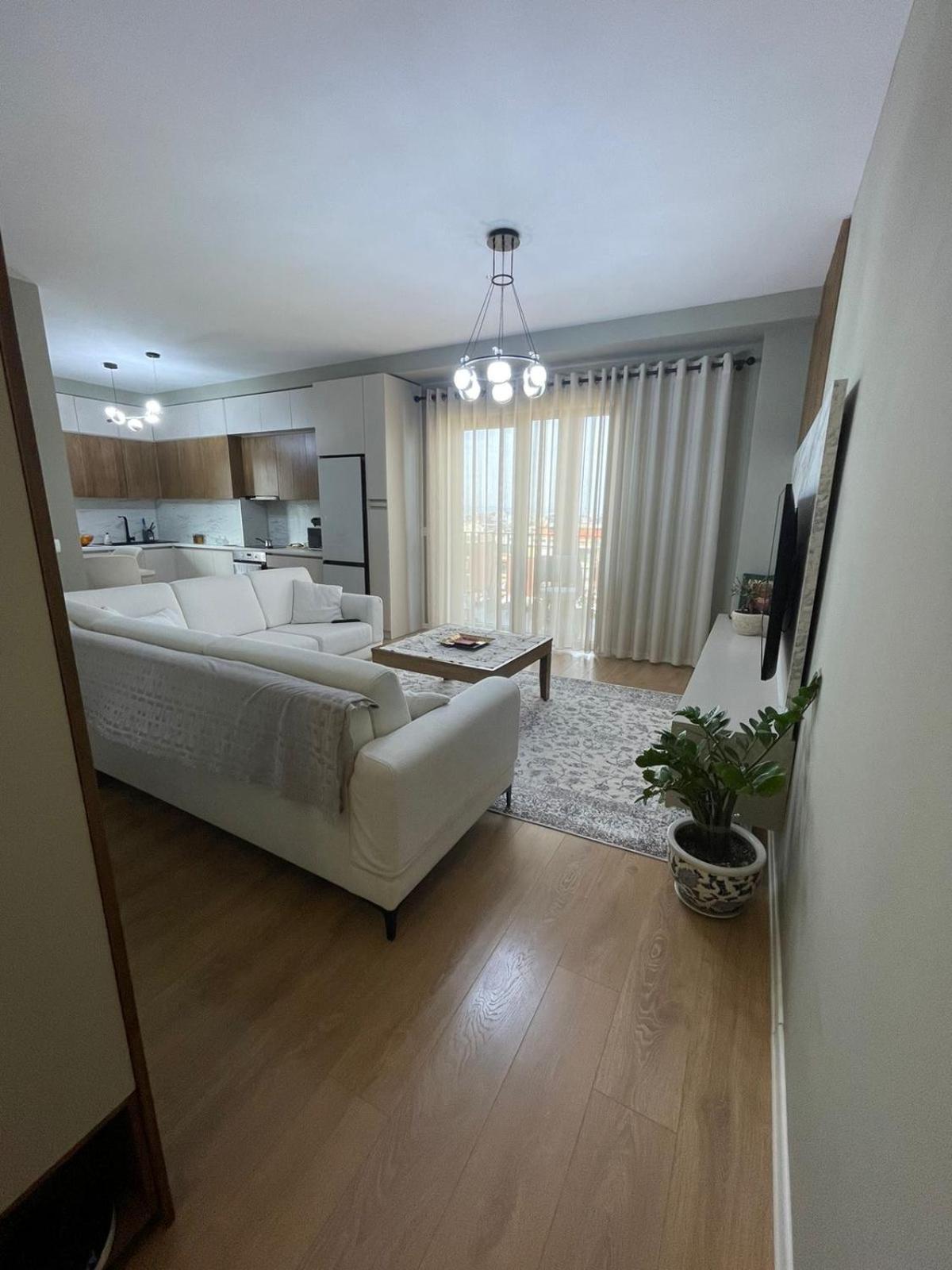 Garden Building Luxury Apartment Tirana Exterior photo